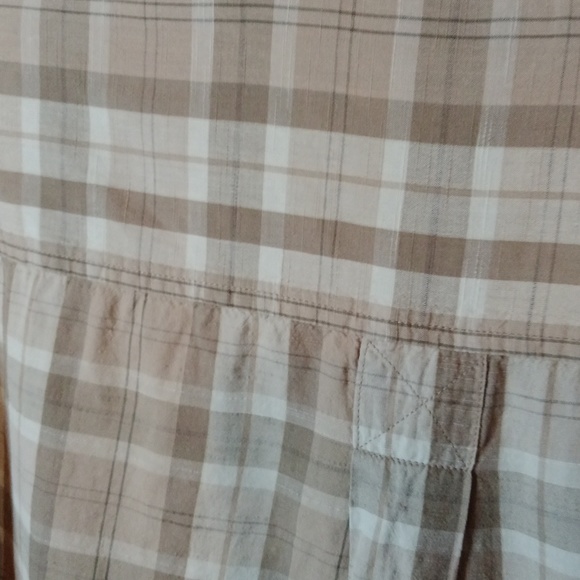 Essential Timberland Tan Plaid Button Up SS Shirt Sz Small - Picture 8 of 10